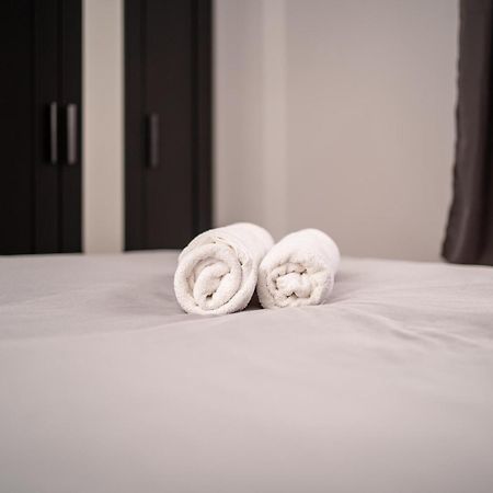 Central Apartment In Belfast City Centre - Sleeps 5 People Exteriör bild