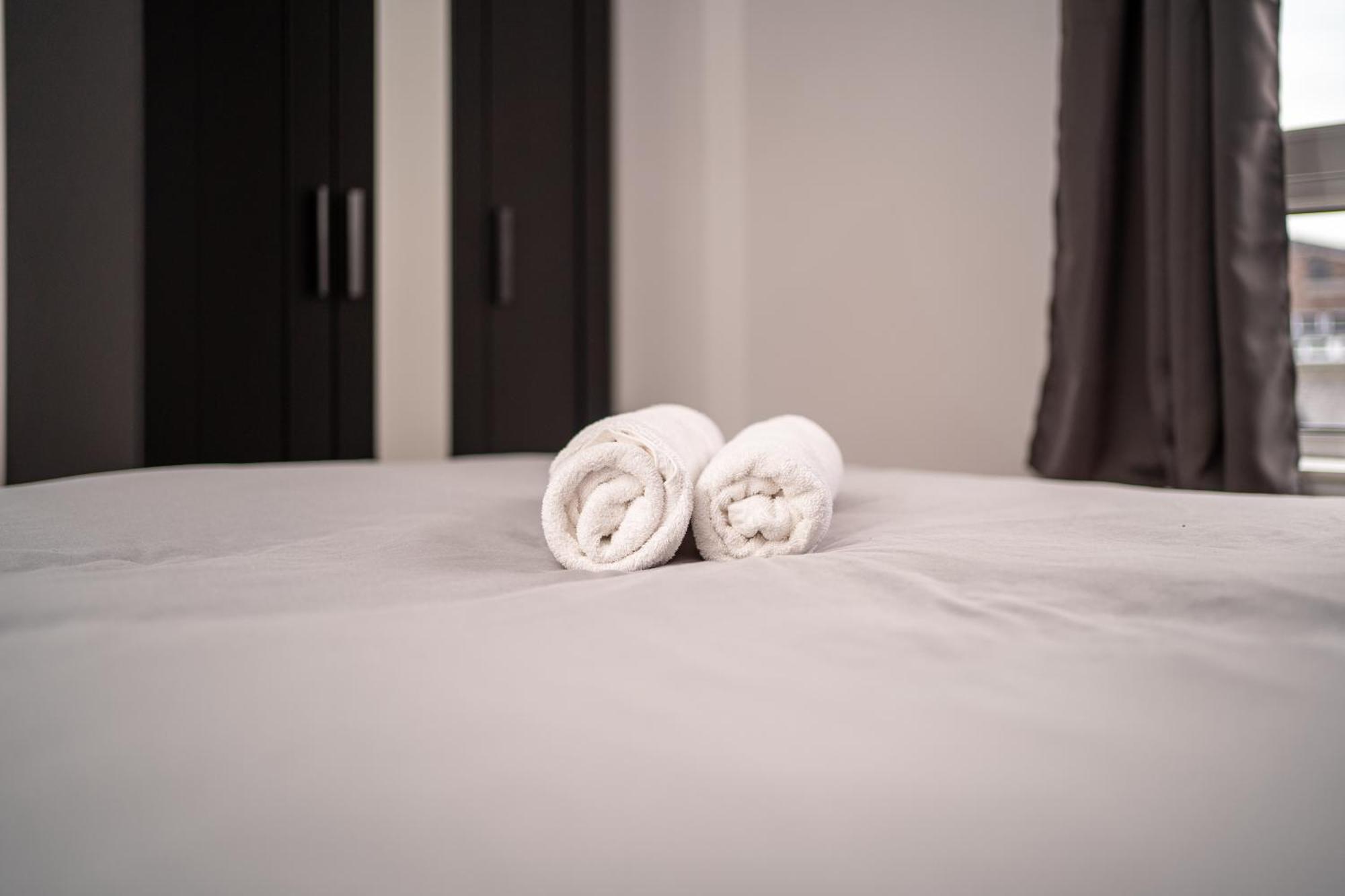 Central Apartment In Belfast City Centre - Sleeps 5 People Exteriör bild