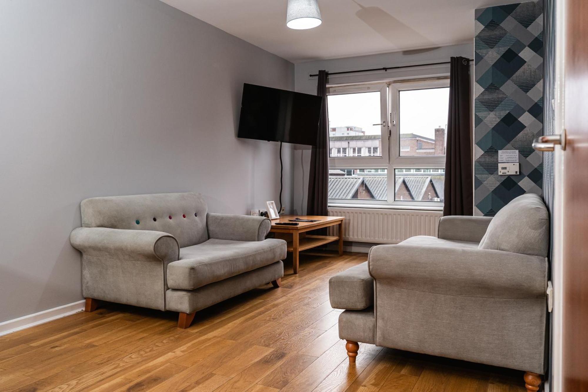Central Apartment In Belfast City Centre - Sleeps 5 People Exteriör bild