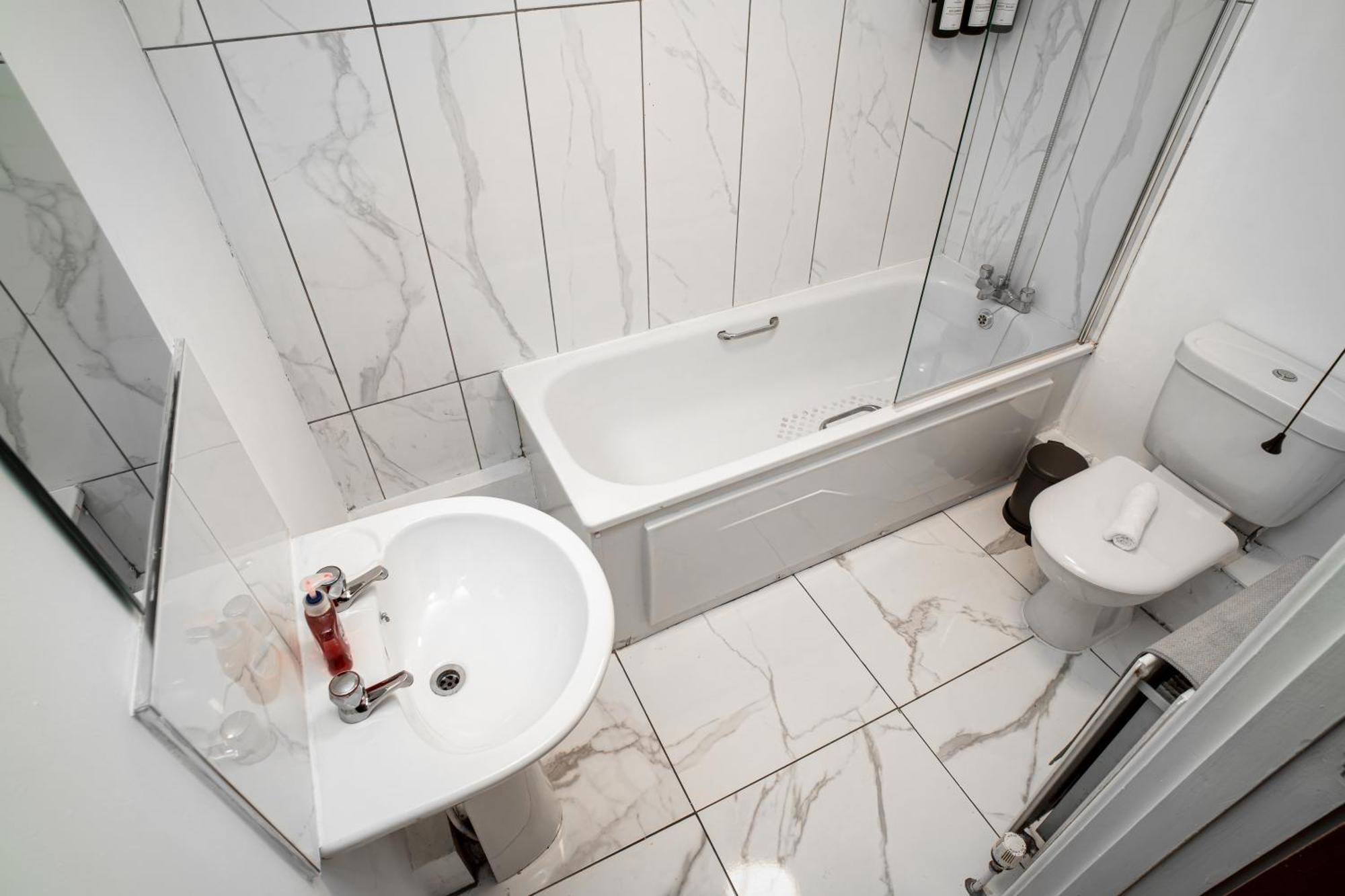 Central Apartment In Belfast City Centre - Sleeps 5 People Exteriör bild